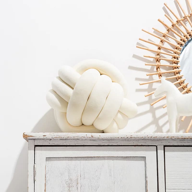 Geflochtenes Knotenkissen | Meine Bettschlange Beige / 22 cm